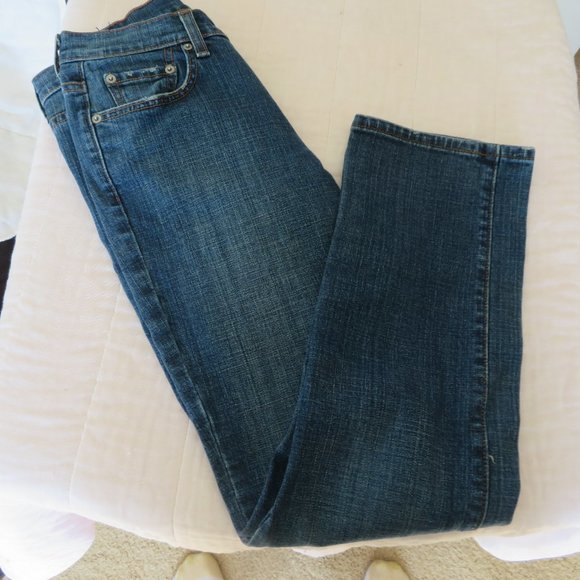 womens levis straight leg